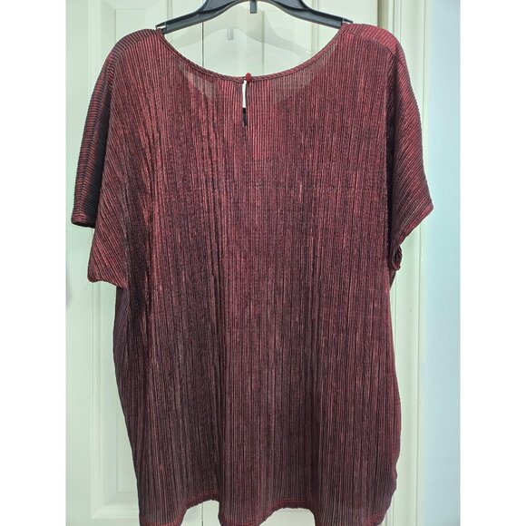 Notations Womens 3X Red Crinkle Textured Short-Sleeve Top - Picture 2 of 5